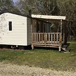 Mobil-home Confortable Avec Terrasse Pour 4 Personnes - Api-1-52-400 Campingplads