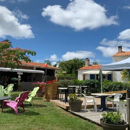 Campingplads Mobil-home Confortable Avec Terrasse Pour 4 Personnes - Api-1-52-400