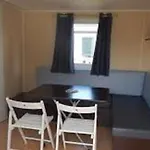 Mobil-home Confortable Avec Terrasse Pour 4 Personnes - Api-1-52-400