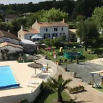 Mobil-home Confortable Avec Terrasse Pour 4 Personnes - Api-1-52-400 캠프장