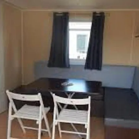 Mobil-home Confortable Avec Terrasse Pour 4 Personnes - Api-1-52-400