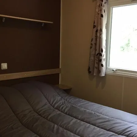 Mobil-home Confortable Avec Terrasse Pour 4 Personnes - Api-1-52-400