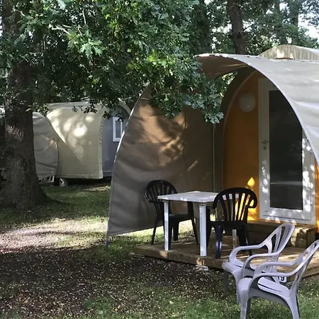 Mobil-home Confortable Avec Terrasse Pour 4 Personnes - Api-1-52-400 *