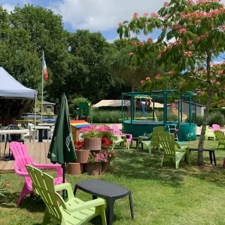 营地 Mobil-home Confortable Avec Terrasse Pour 4 Personnes - Api-1-52-400 旺代蒙塔利韦