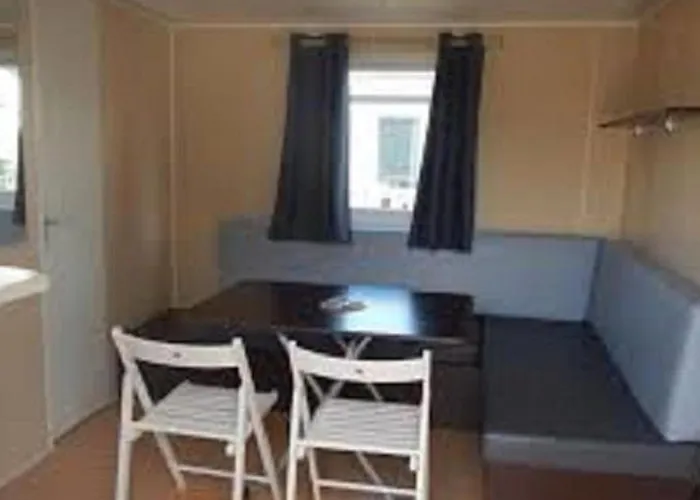 Mobil-home Confortable Avec Terrasse Pour 4 Personnes - Api-1-52-400